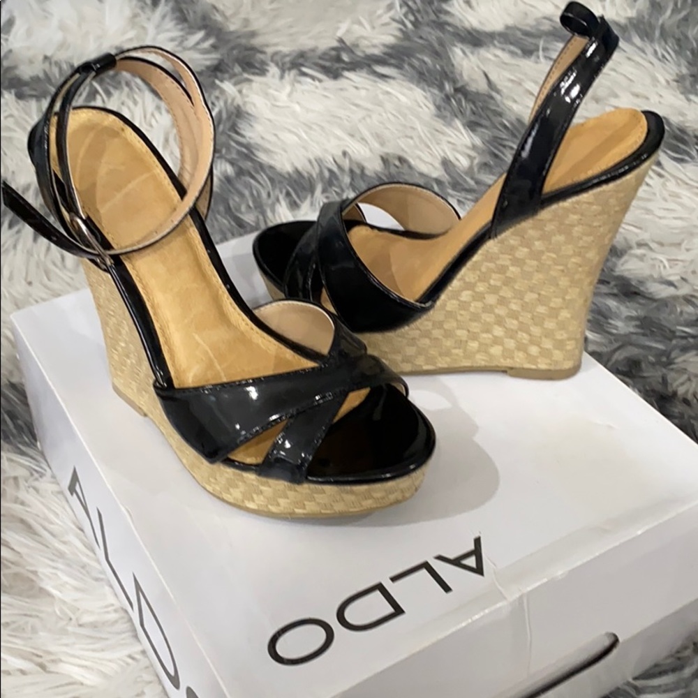 COPY - Too small. Also size 38 fits like a 37